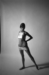 Sienna Miller feet photo thumbnail