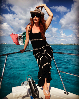 Sierra Boggess feet photo 6