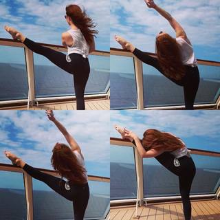 Sierra Boggess feet photo 17