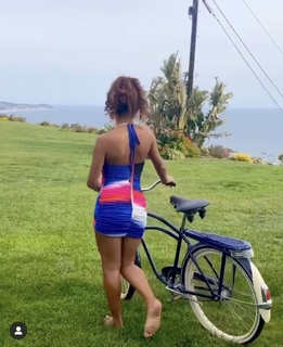 Sierra Capri feet photo 18