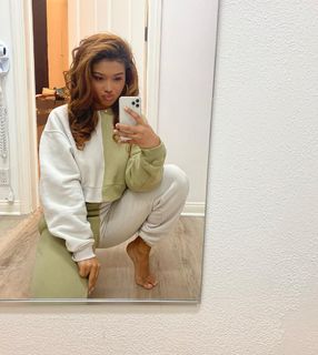 Sierra Capri feet photo 6
