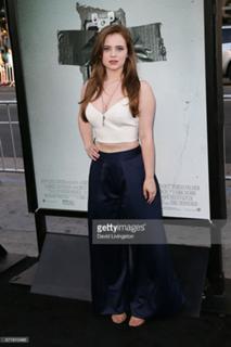 Sierra McCormick feet photo thumbnail