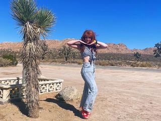 Sierra McCormick feet photo thumbnail