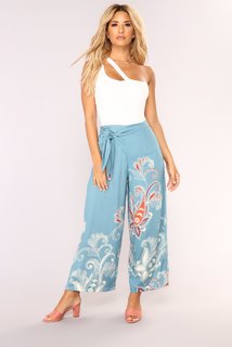 Sierra Skye feet photo thumbnail