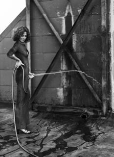 Sigourney Weaver feet photo thumbnail