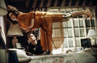 Sigourney Weaver feet photo thumbnail