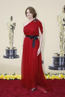 Sigourney Weaver feet photo thumbnail