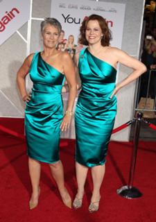 Sigourney Weaver feet photo thumbnail