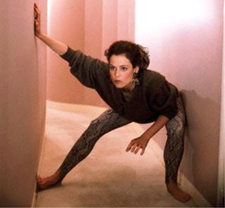 Sigourney Weaver feet photo thumbnail