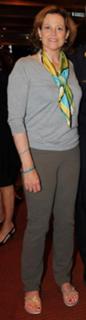 Sigourney Weaver feet photo thumbnail