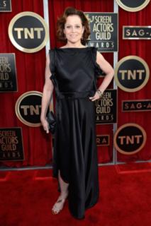 Sigourney Weaver feet photo thumbnail