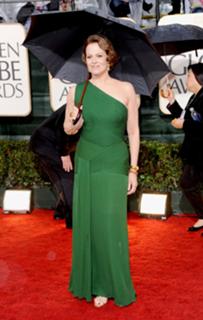 Sigourney Weaver feet photo thumbnail