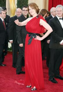 Sigourney Weaver feet photo thumbnail