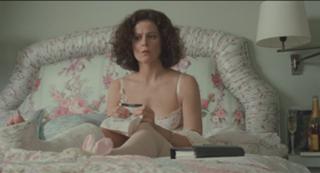 Sigourney Weaver feet photo thumbnail