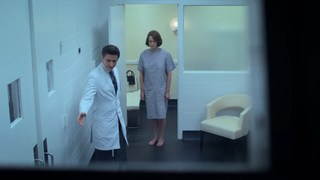 Sigourney Weaver feet photo thumbnail