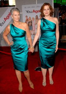 Sigourney Weaver feet photo thumbnail