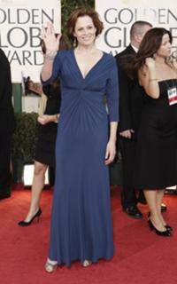Sigourney Weaver feet photo thumbnail