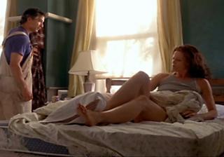 Sigourney Weaver feet photo thumbnail