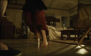 Sigourney Weaver feet photo thumbnail