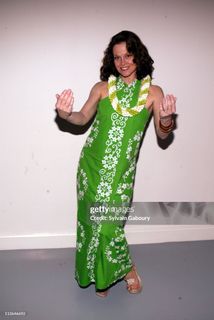 Sigourney Weaver feet photo 8