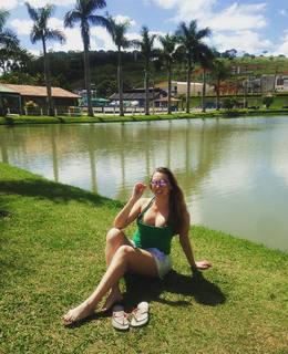 Sil Esteves feet photo 1