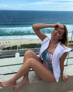 Sil Esteves feet photo 1