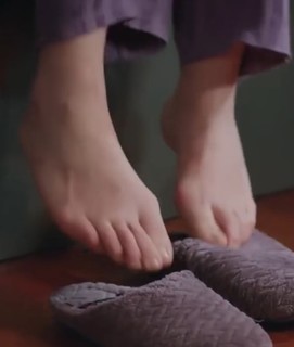 Sila Turkoglu feet photo 12