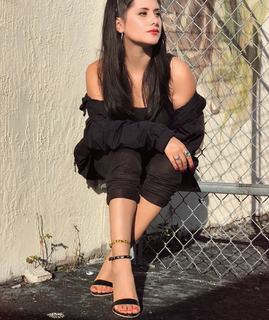Silvana Arias feet photo 6