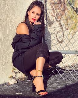 Silvana Arias feet photo 5