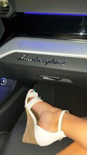 Silvia Caruso feet photo 8