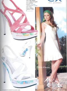 Silvia Navarro feet photo thumbnail