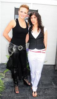 Silvia Navarro feet photo thumbnail