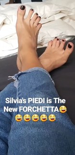 Silvia Provvedi feet photo 2