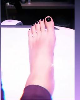 Silvia Provvedi feet photo 5