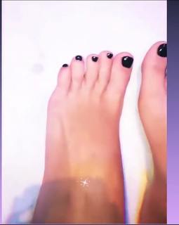 Silvia Provvedi feet photo 2
