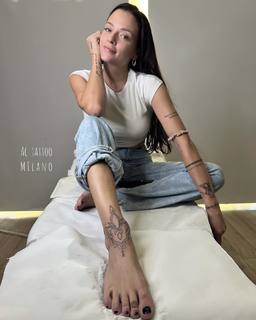 Silvia Provvedi feet photo 16