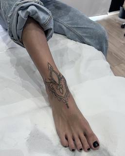 Silvia Provvedi feet photo 15