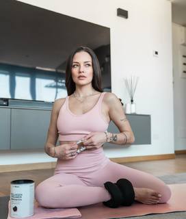 Silvia Provvedi feet photo 19