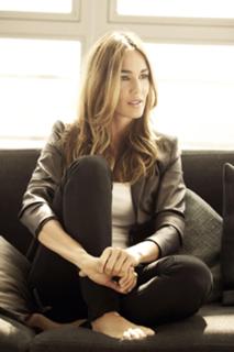 Silvia Toffanin feet photo thumbnail