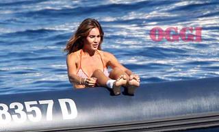 Silvia Toffanin feet photo thumbnail