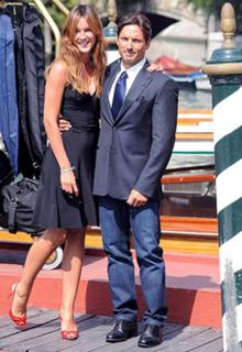 Silvia Toffanin feet photo thumbnail