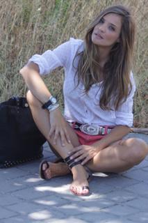 Silvia Zamora feet photo 1