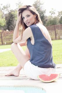 Silvia Zamora feet photo 3