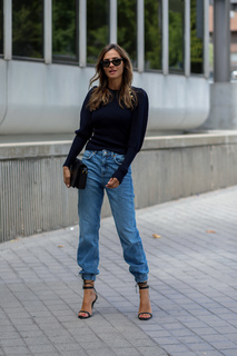 Silvia Zamora feet photo 9