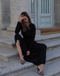 Silvia Zamora feet photo 1