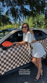 Silvia Zamora feet photo 3