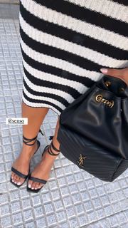 Silvia Zamora feet photo 10