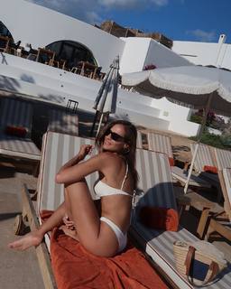 Silvia Zamora feet photo 15