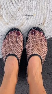 Silvia Zamora feet photo 9
