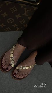 Silvia Zamora feet photo 1